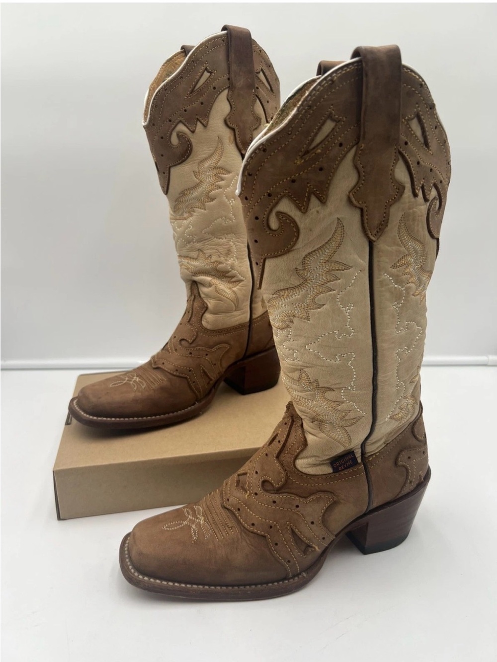 Reyme Women's Two-Tone Brown and Cream  Western Boots